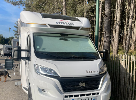camping-car NOTIN MALAGA   extérieur / latéral droit