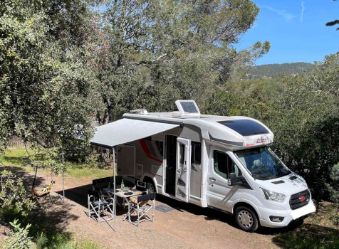 camping-car CHALLENGER  250  extérieur / latéral droit
