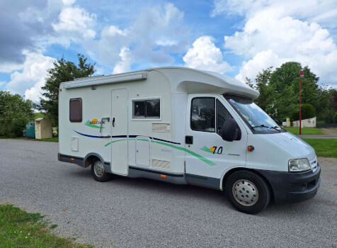 camping-car CHAUSSON WELCOME 70  extérieur / face avant