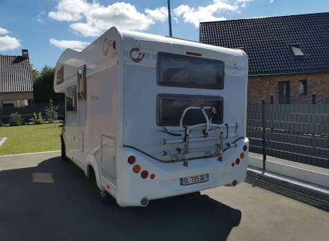 camping-car TEC FREETEC  extérieur / face avant