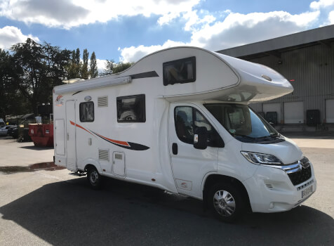 camping-car PLA MISTER  extérieur / latéral droit