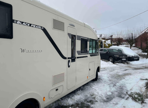 camping-car FLEURETTE FLORIUM WINCESTER 75 LMF   extérieur / latéral droit