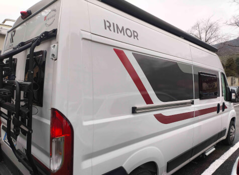 camping-car RIMOR HORUS 45  extérieur / arrière