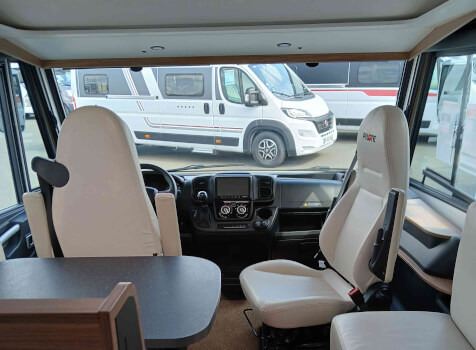 camping-car PILOTE GALAXY G740  intérieur / coin salon