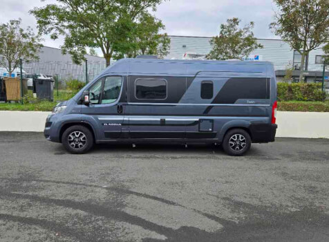 camping-car ADRIA TWIN PLUS 600 SPB FAMILY  extérieur / latéral gauche