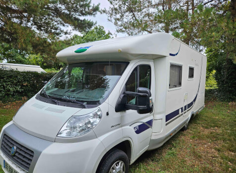 camping-car MC LOUIS TANDY  extérieur / face avant