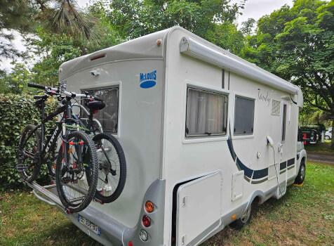 camping-car MC LOUIS TANDY  extérieur / arrière