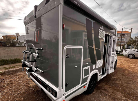 camping-car CHALLENGER 250 ETAPE EDITION  extérieur / arrière