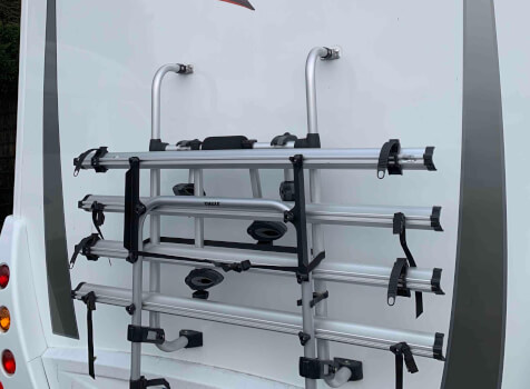 camping-car PILOTE P716  extérieur / arrière