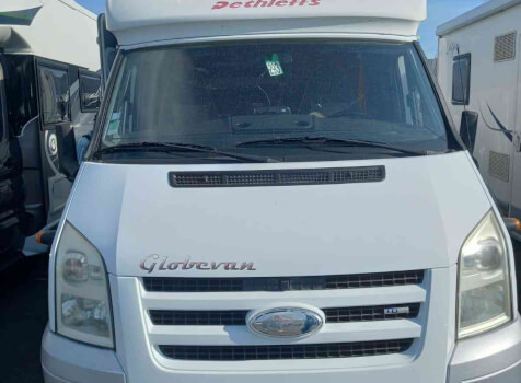 camping-car DETHLEFFS GLOBEVAN  extérieur / face avant