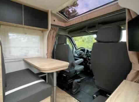 camping-car CHALLENGER S 217 ETAPE EDITION   intérieur / coin salon