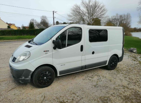 camping-car RENAULT TRAFIC 2  extérieur / face avant