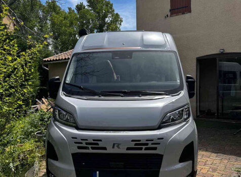 camping-car RANDGER R602  extérieur / latéral gauche