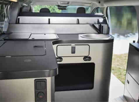 camping-car WESTFALIA NUGGET PLUS  intérieur  / coin cuisine