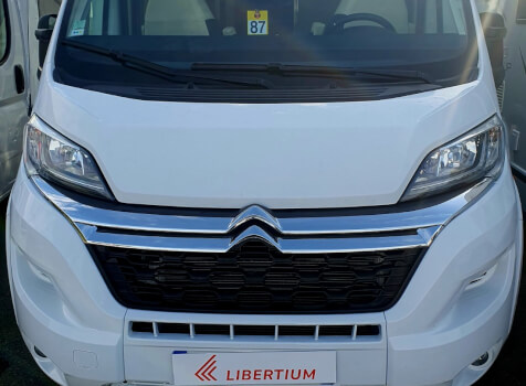 camping-car BAVARIA T696D NOMADE  extérieur / face avant