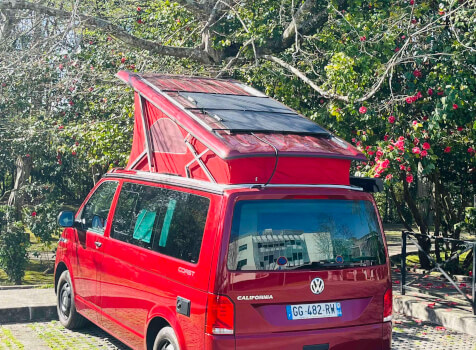 camping-car VOLKWAGEN CALIFORNIA COAST 150 DSG  extérieur / latéral droit