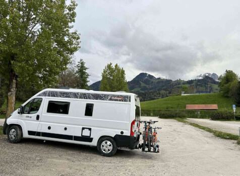 camping-car CHALLENGER V114  extérieur / arrière