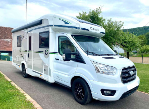 camping-car CHAUSSON TITANIUM ULTIMATE 720  extérieur / latéral droit