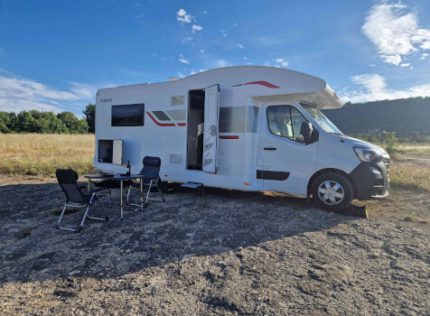 camping-car RIMOR HYGGE 66 PLUS  extérieur / latéral gauche