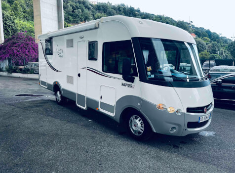 camping-car RAPIDO S8  extérieur / latéral droit