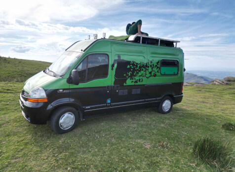 camping-car RENAULT MASTER  extérieur / latéral gauche