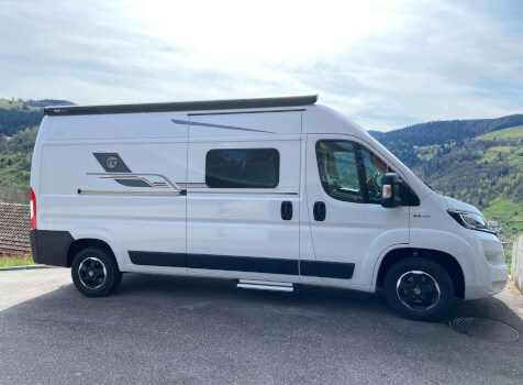 camping-car RANDGER R600  extérieur / face avant