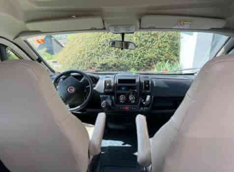 camping-car RANDGER R600  extérieur / latéral gauche