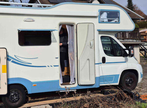 camping-car ADRIA CORAL 660 DP SPORT   extérieur / latéral gauche