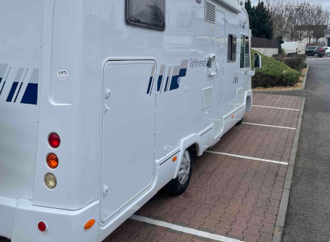 camping-car PILOTE REFERENCE G 730  extérieur / latéral droit