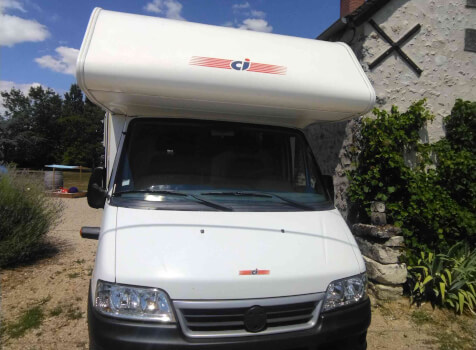 camping-car CI ELIOT  extérieur / face avant