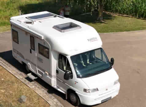 camping-car RAPIDO LE RANDONNEUR 740F  extérieur / face avant