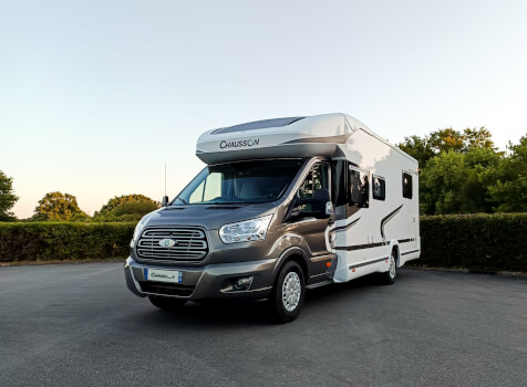 camping-car CHAUSSON FLASH 718  extérieur / latéral gauche