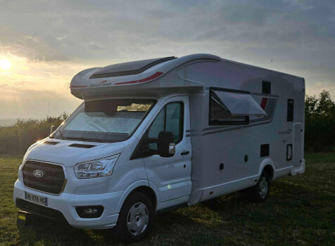 camping-car ROLLER TEAM KRONOS 274 TL  extérieur / face avant