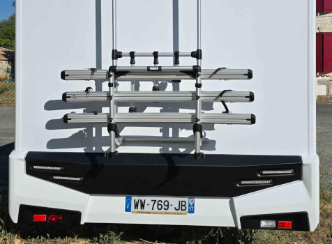 camping-car BAVARIA T 720  extérieur / arrière