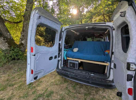 camping-car RENAULT KANGOO  extérieur / arrière