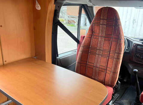 camping-car HYMER ERIBA VAN 546  intérieur / coin salon