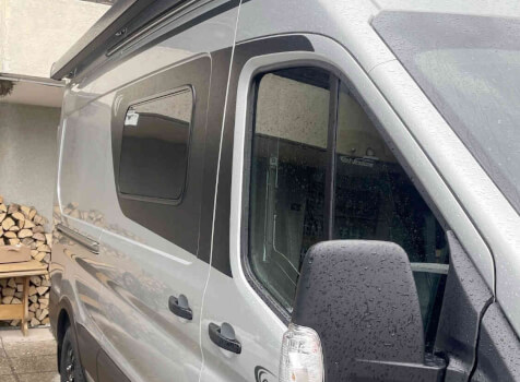 camping-car  FONT VENDOME  extérieur / latéral gauche