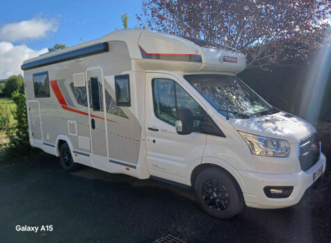 camping-car CHALLENGER 328 ULTIMATE  extérieur / face avant