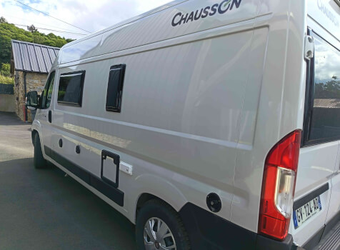 camping-car CHAUSSON V594 MAX  extérieur / latéral gauche