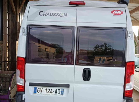 camping-car CHAUSSON V594 MAX  extérieur / arrière