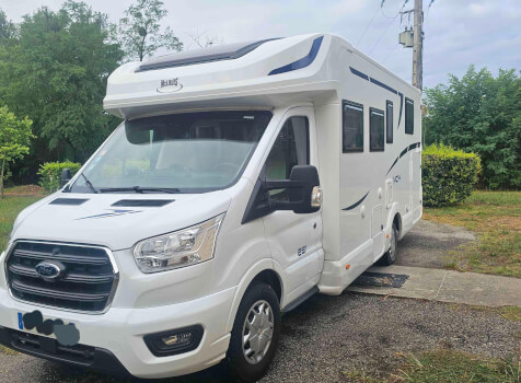 camping-car MC LOUIS MC4  extérieur / face avant