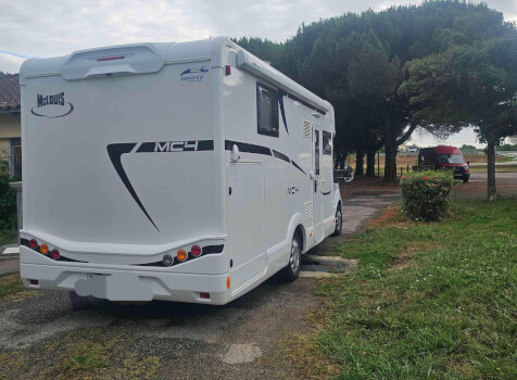 camping-car MC LOUIS MC4  extérieur / latéral droit