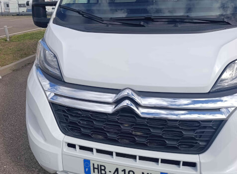 camping-car BAVARIA T746 FC NOMADE  extérieur / face avant