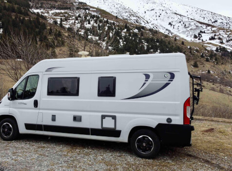 camping-car CHAUSSON TWIST  extérieur / latéral droit