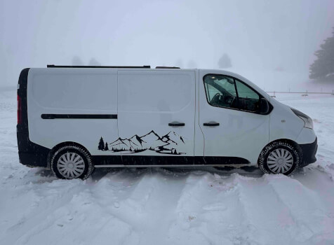 camping-car RENAULT TRAFIC  extérieur / latéral droit