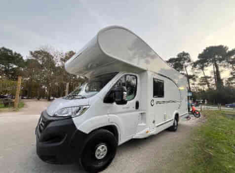 camping-car CHAUSSON C 656  extérieur / latéral gauche