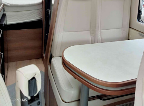 camping-car CAMPEREVE MAGELLAN 540  intérieur / couchage principal