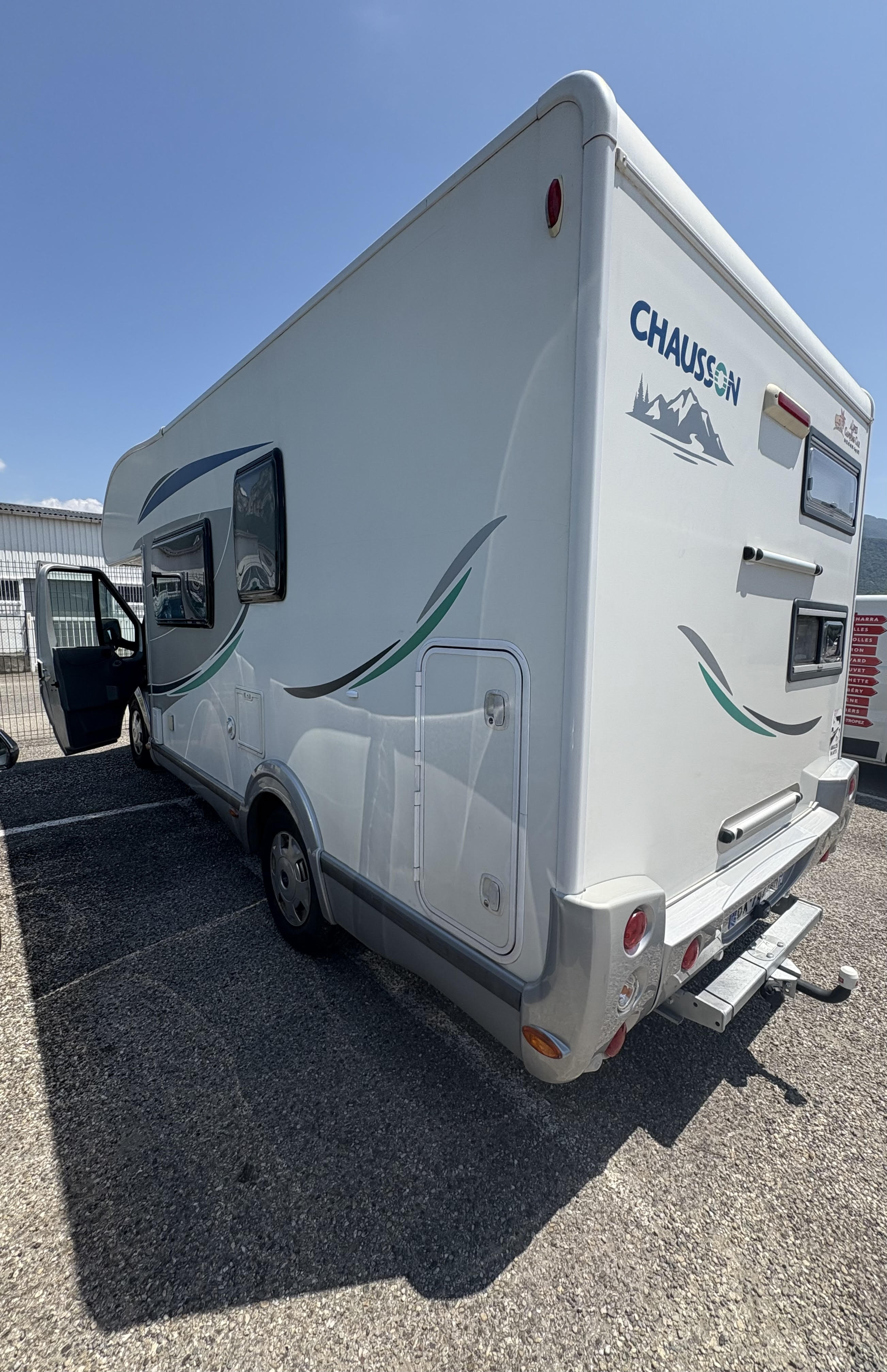 camping-car CHAUSSON FLASH 03  extérieur / latéral droit