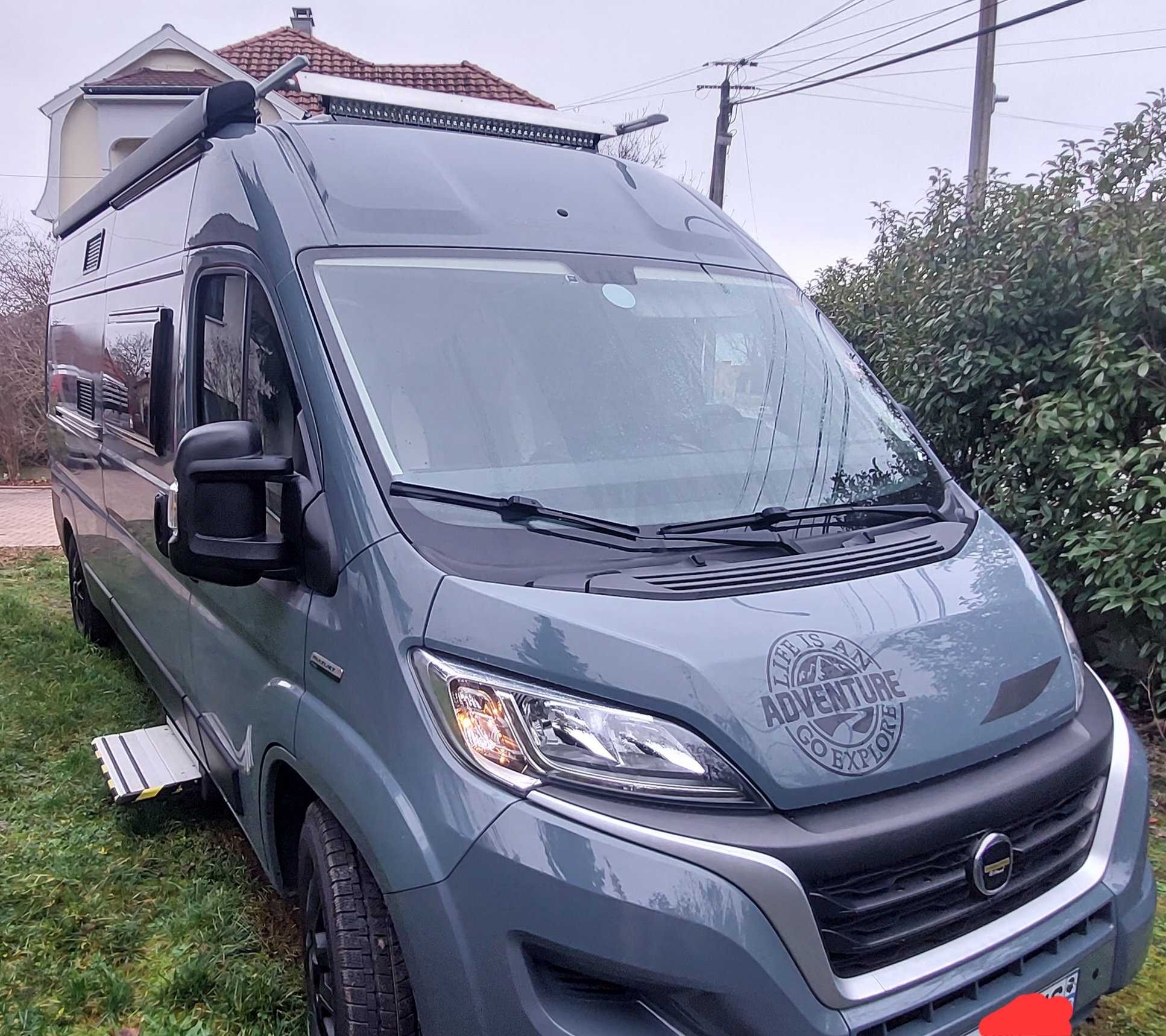 camping-car KARMANN DAVIS   extérieur / latéral droit