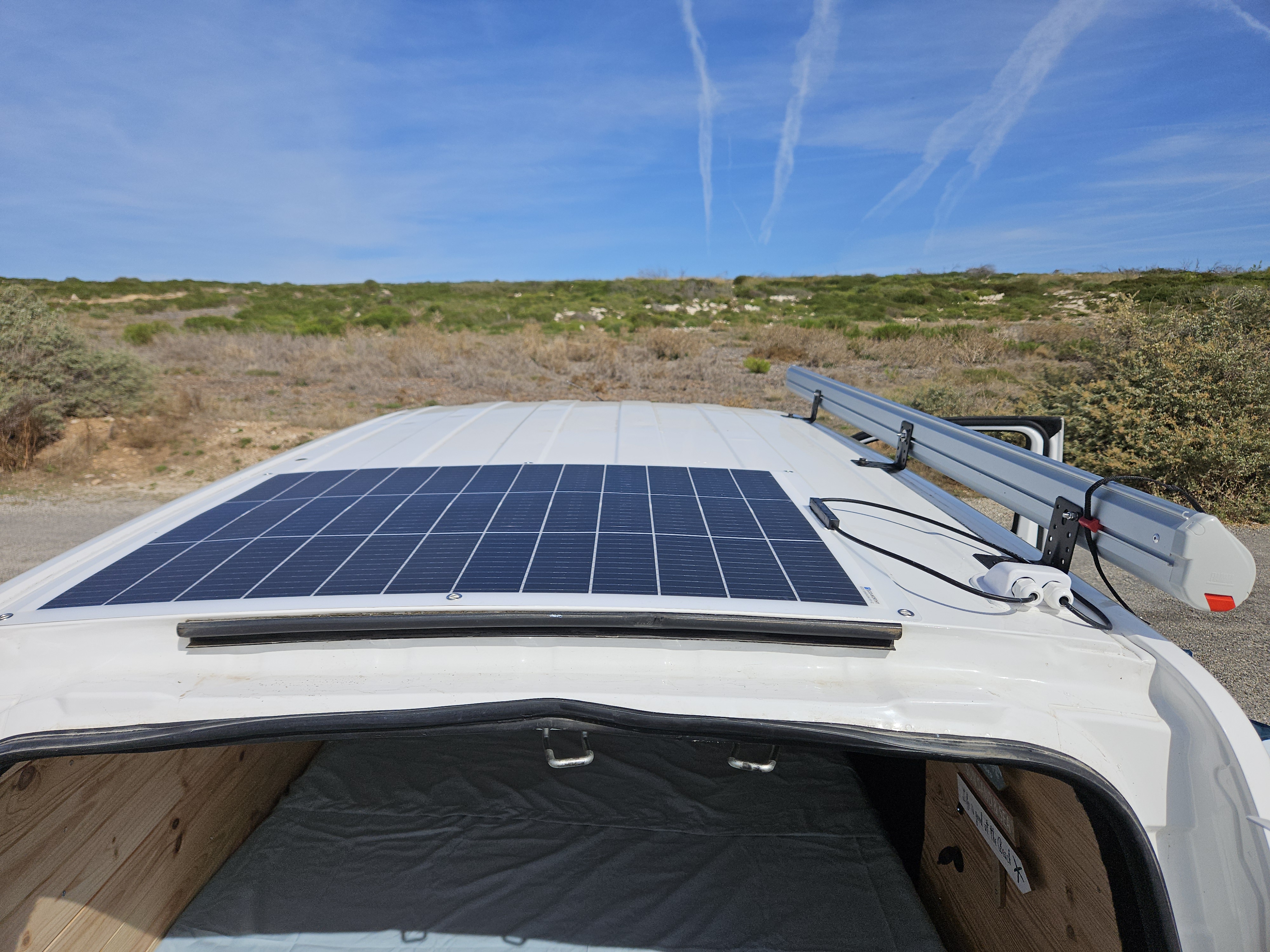 camping-car NISSAN NV200  extérieur / latéral gauche